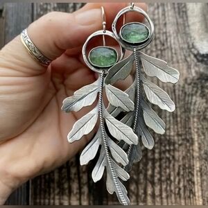 NEW Silver Leaf Drop Earrings with Green Stone NIP!